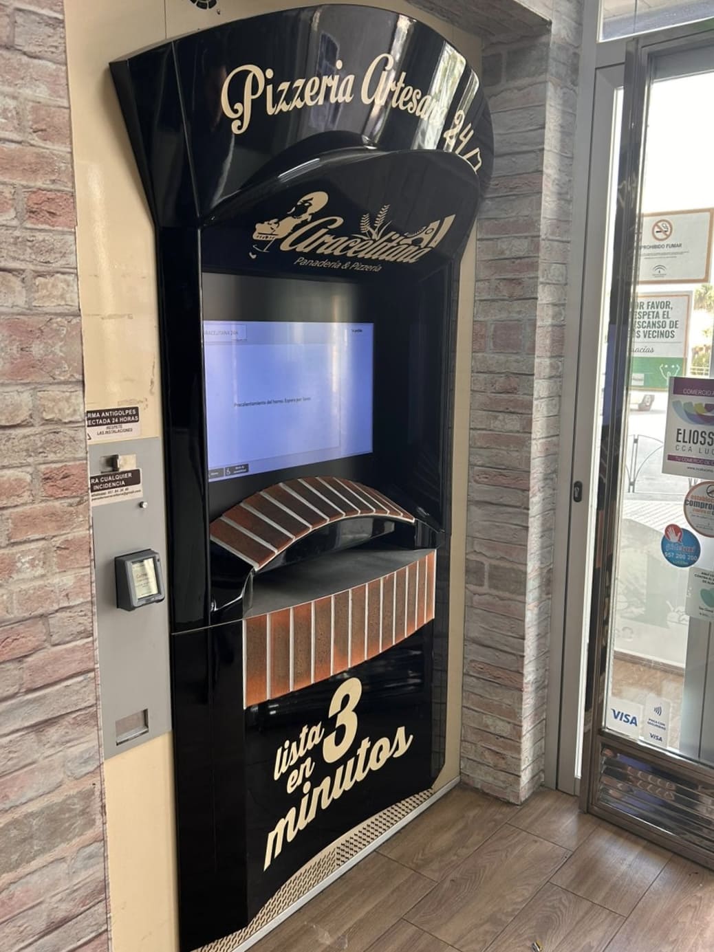 Pizzería automática en Lucena